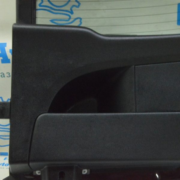 Вставка обшивки двери багажника нижней левой Mini Cooper Clubman 16-22 черн 51 41 7363849