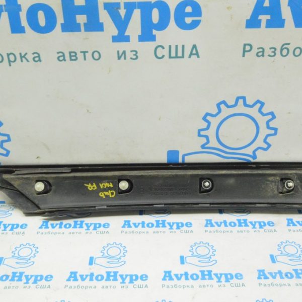 Уплотнитель молдинга лобового стекла правый Mini Cooper Clubman 16-22 51 13 7344186