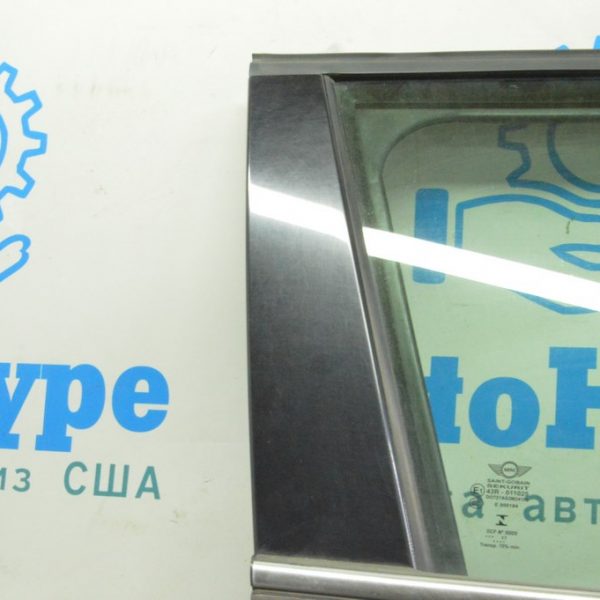 Накладка двери боковая перед прав Mini Cooper Clubman 16-22 51 33 7344192