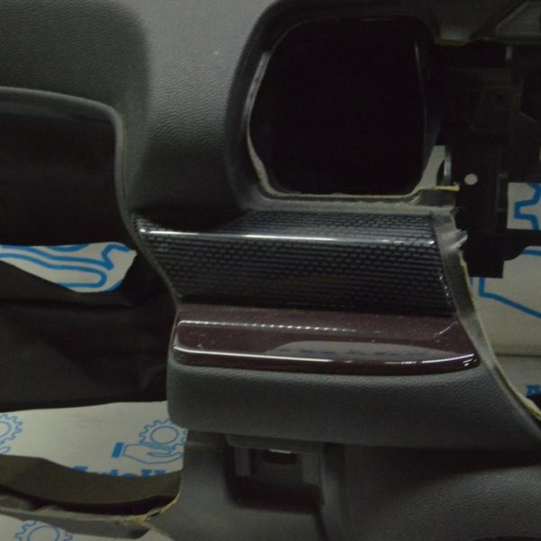 Накладка передней панели верхняя правая Mini Cooper Clubman 16-22 черн под карбон 51 45 9305731