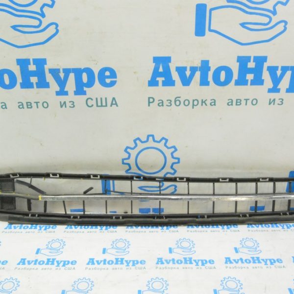 Решетка переднего бампера нижняя Mini Cooper Clubman 16-19 (01) примята, надрывы, нет фрагмент 51 11 7370798