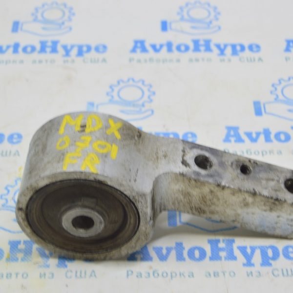 Сайлентблок рычага нижний перед прав Acura MDX 07-13 (01) 04513-STX-000