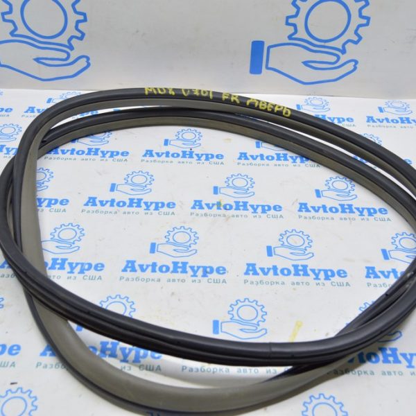 Уплотнитель дверного проема перед прав Acura MDX 07-13 серый 72315-STX-305ZB