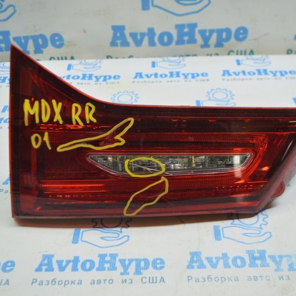 Фонарь внутренний (крышка багажника) правый Acura MDX 14-20 (01) деф. стекла 34150-TZ5-H03