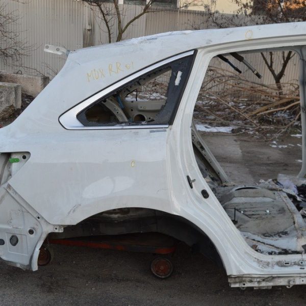 Форточка (глухое стекло) задняя правая Acura MDX 14-20 (01) только хром 73511-TZ5-Y01