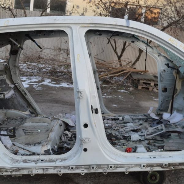 Стойка кузова центральная правая Acura MDX 14-20 (01) белый перл 04635-TZ5-A01ZZ