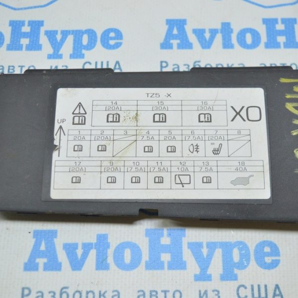 Крышка блока предохранителей Acura MDX 16 84666-TZ5A-A010-M1