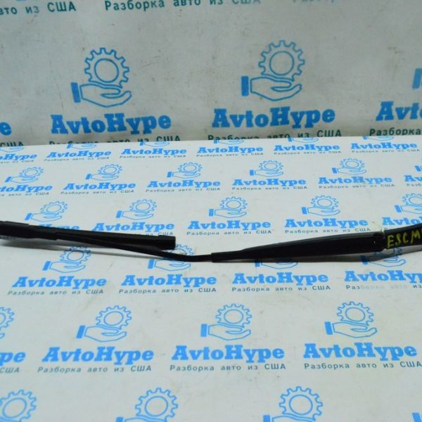 Поводок дворника прав Ford Escape MK4 20- LJ6Z-17526-A