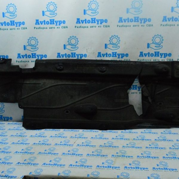 Защита днища прав Ford Escape MK4 20- (01) трещины lx6b-11133-ad