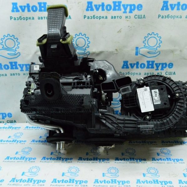 Радиатор отопителя печки Ford Escape MK4 20- (01) LX6Z-18476-A