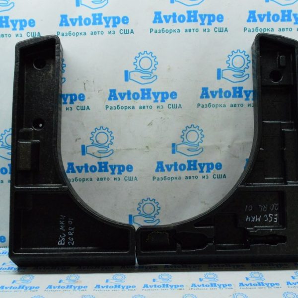 Поддон багажника лев Ford Escape MK4 20- (01) деф. LJ6Z-78310B17-A