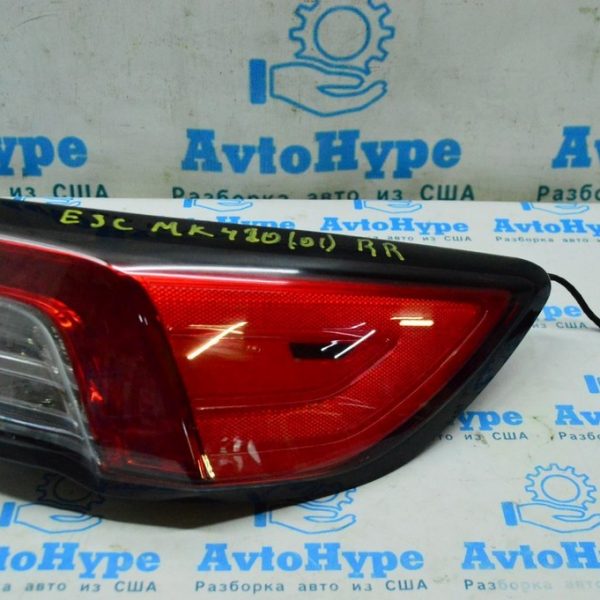 Фонарь внешний (крыло) правый Ford Escape MK4 20- (01) LJ6Z-13404-C