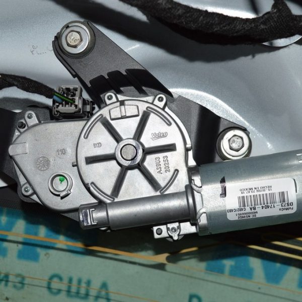 Трапеция дворников с моторчиком зад Ford Escape MK4 20- DS7Z-17508-C