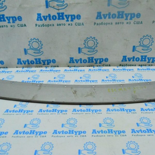 Молдинг переднего бампера центр Ford Escape MK4 20- (01) трещинка LJ6Z-8419-AA