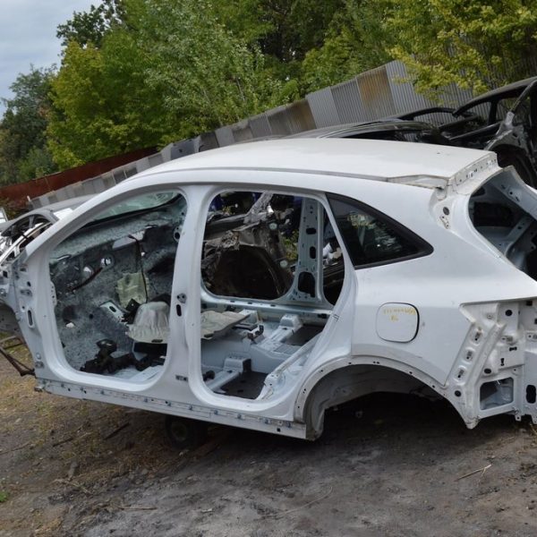 Четверть крыло задняя левая Ford Escape MK4 20- (01) LJ6Z-78278A93-A