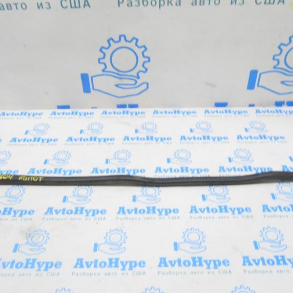 Уплотнитель капота передний Kia Optima 11-15 864352T000