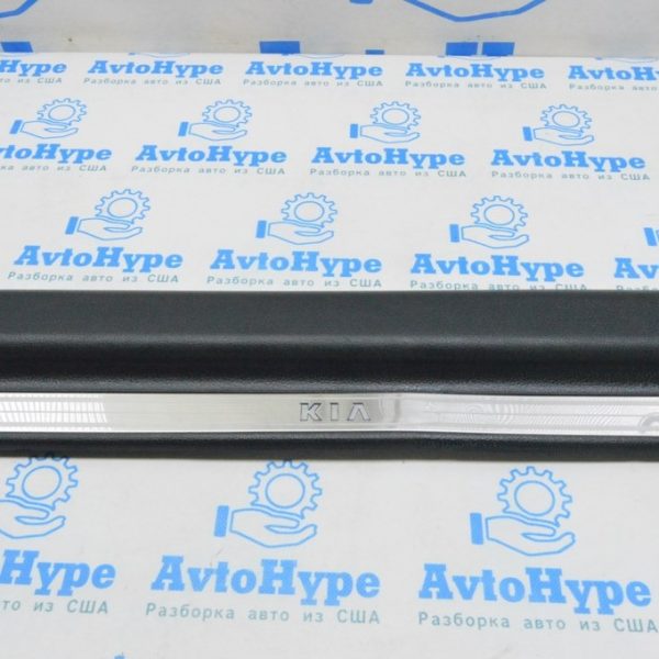 Накладка порога перед лев Kia Optima 11-15 черн с хром, с подсветкой (04) примята 858712T201VA