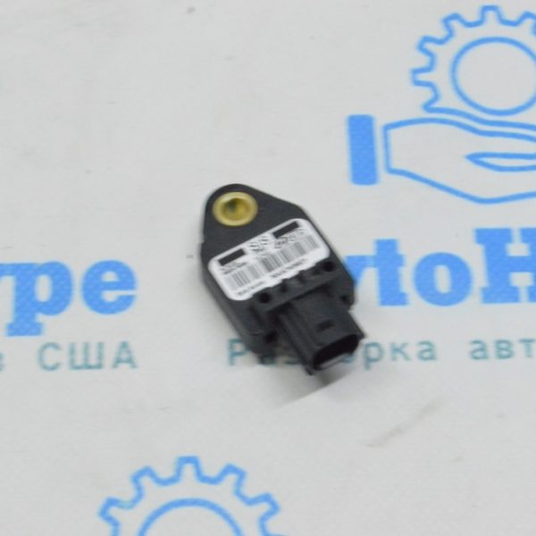Датчик подушки безопасности передний левый Kia Optima 11-15 95920-3K000