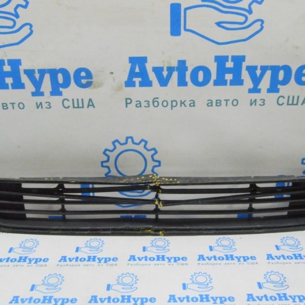 Нижняя решетка переднего бампера Kia Optima 14-15 рест hybrid (04) трещины, надломы 865604U501