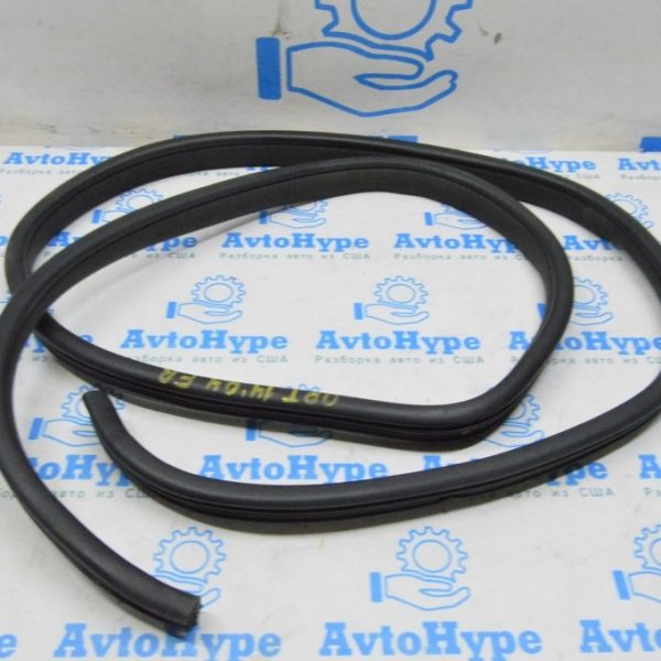 Уплотнитель дверного проема передний правый Kia Optima 11-15 82140-2T000