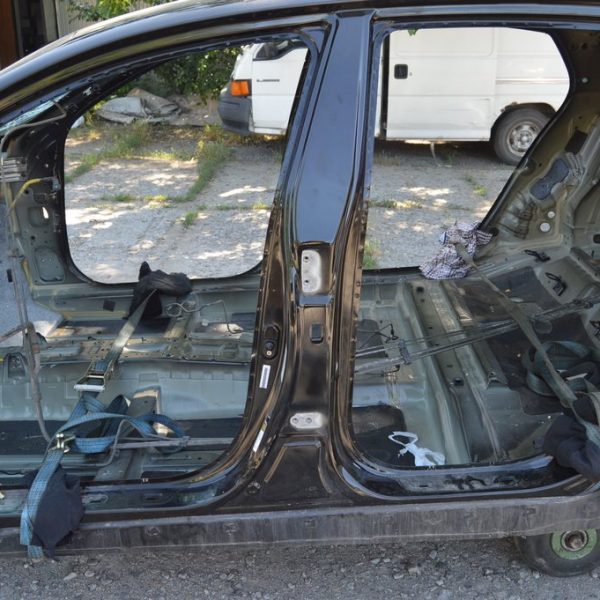 Стойка кузовная центральная левая Kia Optima 11-15 (04) черная, примята 71401-4CB00