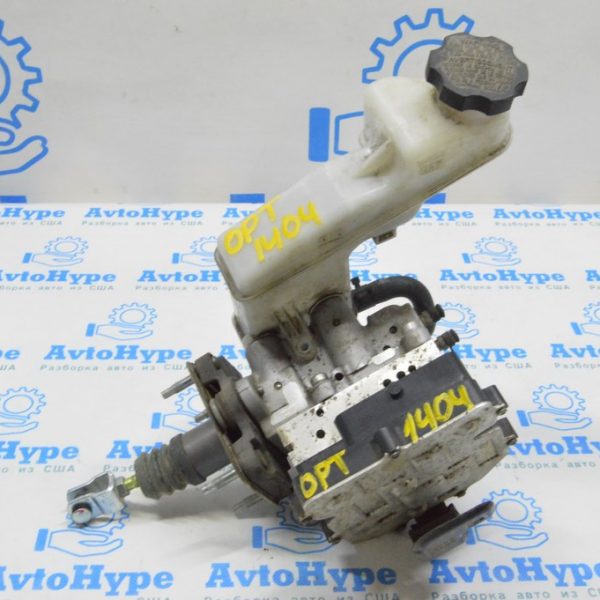 Главный тормозной цилиндр Kia Optima 14-15 hybrid 585004U701