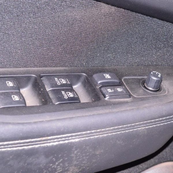 Управление стеклоподъемником перед лев Subaru Outback 15-19 83071AL04B