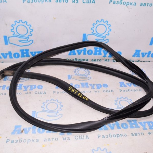 Уплотнитель дверного проема перед лев Subaru Outback 15-19 63571AL00C