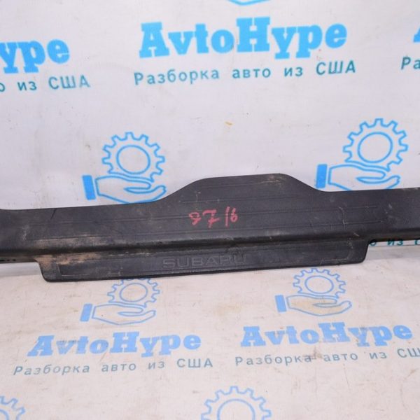 Накладка порога перед лев Subaru Outback 15-19 черн (02) запилена 94060AL13AVH