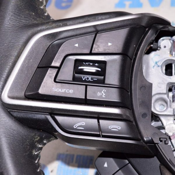 Кнопки управления (на руле) Subaru Outback 2018 (02) рест 83154AL64A