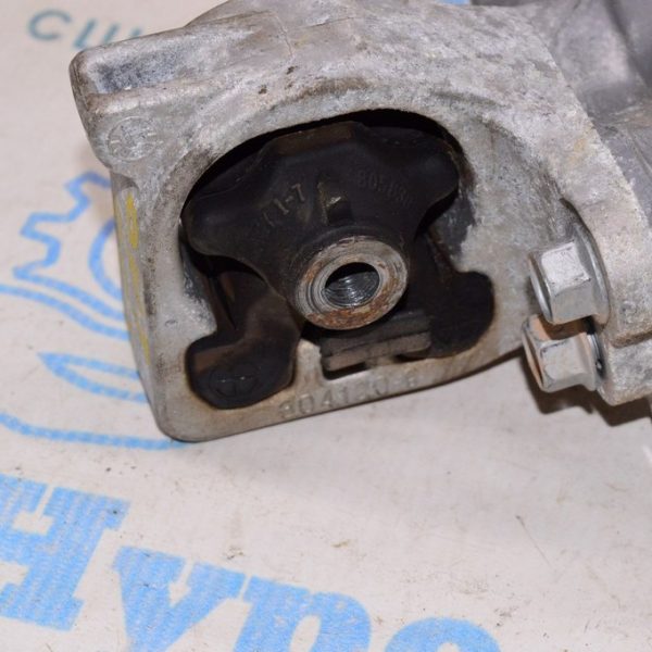 Подушка двигателя центральная Subaru Outback 15-19 (04) 41022AL05B