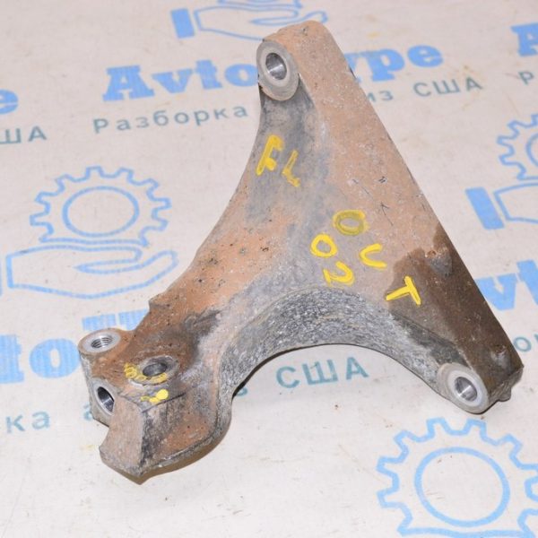 Кронштейн подушки двигателя левый Subaru Outback 15-19 на двигателе 30450AA010