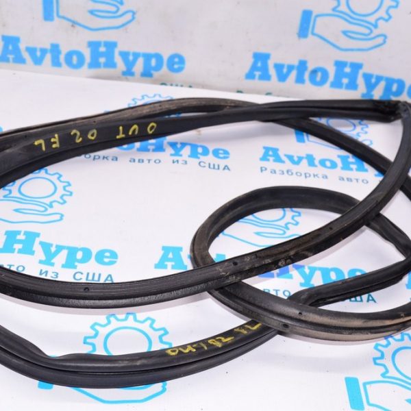 Уплотнитель двери перед лев Subaru Outback 15-19 63511AL01A