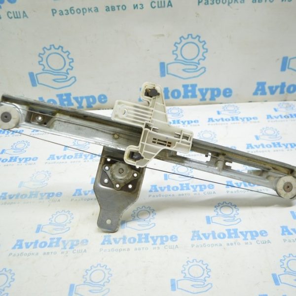 Стеклоподъемник ручной задний левый Jeep Patriot 11-17 (01) Реал В.С. 5291803AA