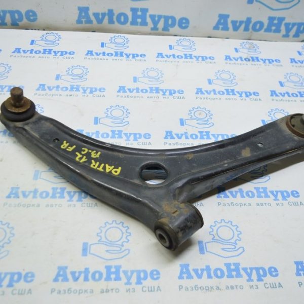 Рычаг нижний перед прав Jeep Patriot 11-17 (01) Реал В.С. 5105040AH