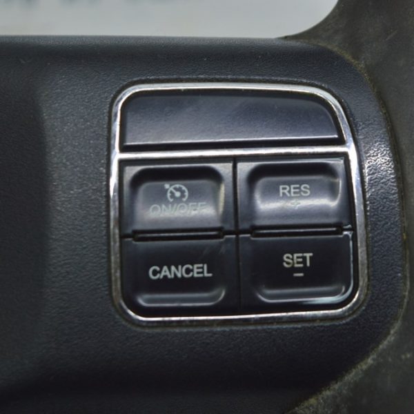 Кнопки управления на руле правое Jeep Patriot 11-17 (01) Реал В.С. 56046094AF