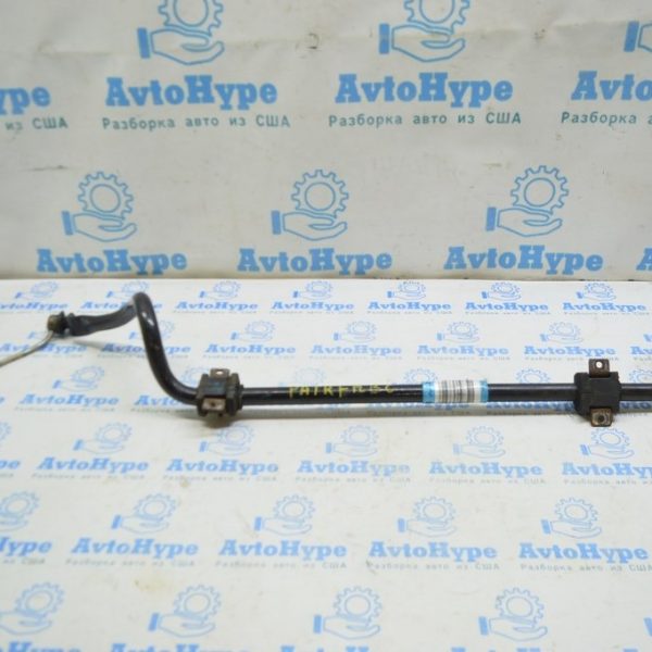 Скоба крепления переднего стабилизатора левая Jeep Patriot 11-17 (01) Реал В.С. 5105566AA