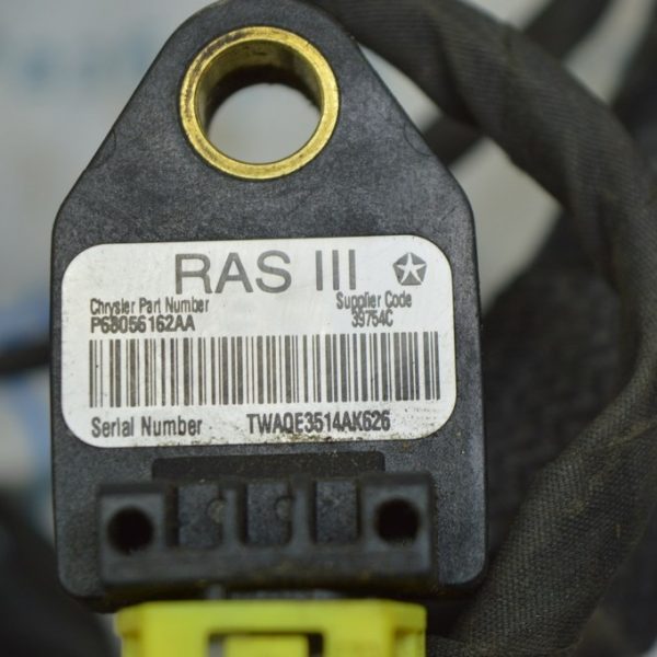 Датчик подушки безопасности перед прав Jeep Patriot 11-17 (01) Реал В.С. 68056162AA