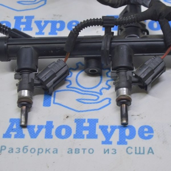 Форсунка распылитель Audi Q5 8R 13-17 2.0T низкого давления (01) 06L906031A