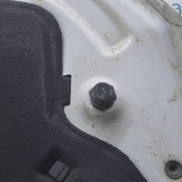 Отбойник капота Audi Q5 8R 09-17 8T0-823-433-B