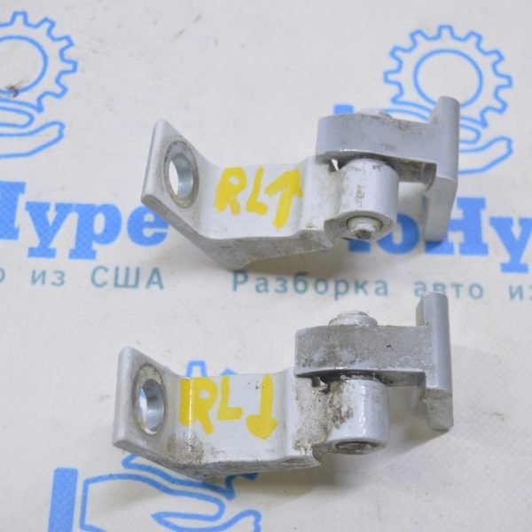 Петля двери нижняя задняя левая Audi Q5 8R 09-17 8K0-831-401-E
