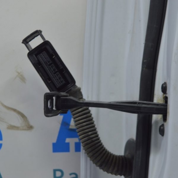 Ограничитель двери задней правой Audi Q5 8R 09-17 на 3 положения 8R0-839-249-F