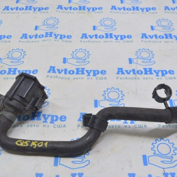 Трубка системы охлаждения ДВС Audi Q5 8R 09-17 2.0T 8K0121056R