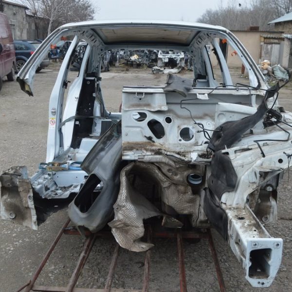 Четверть передняя левая Audi Q5 8R 09-17 белая на кузове (01) 8R0-805-139-B