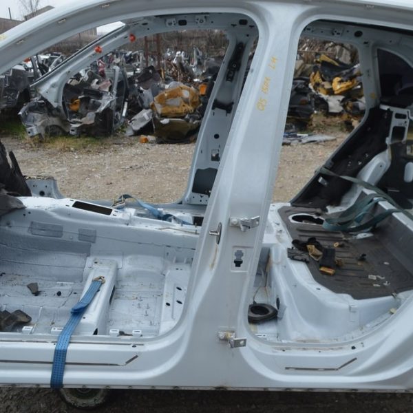 Стойка кузова центральная левая Audi Q5 8R 09-17 белая (01) 8R0-809-839-A