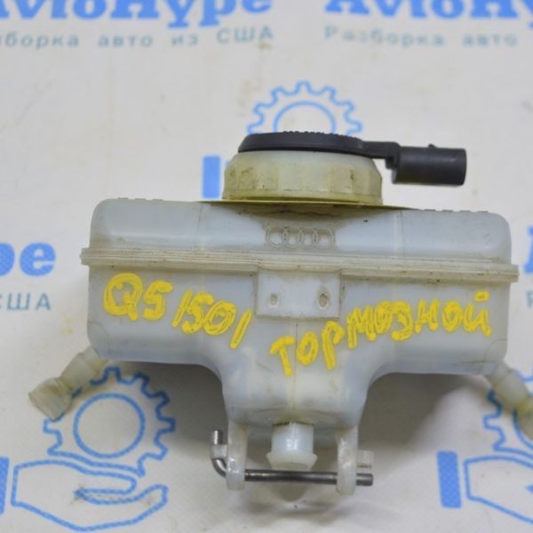 Бачок ГТЦ Audi Q5 8R 09-17 с крышкой 8K0-611-301-A