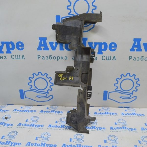 Дефлектор радиатора правый Audi Q5 8R 13-17 2.0T рест 8R0-121-284-P