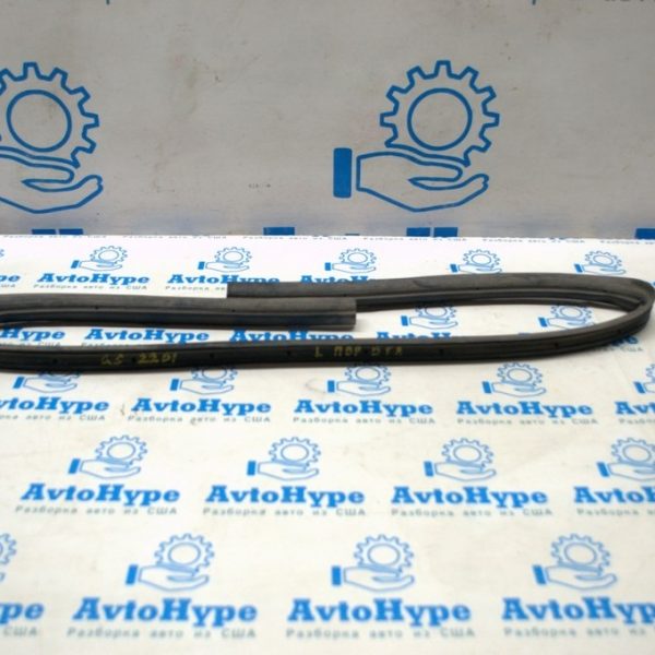 Уплотнитель двери на пороге правый Audi Q5 80A 18-24 80A833178