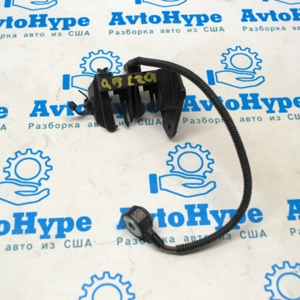 Датчик детонации с кронштейном Audi Q5 80A 18-24 (01) 06K905377F