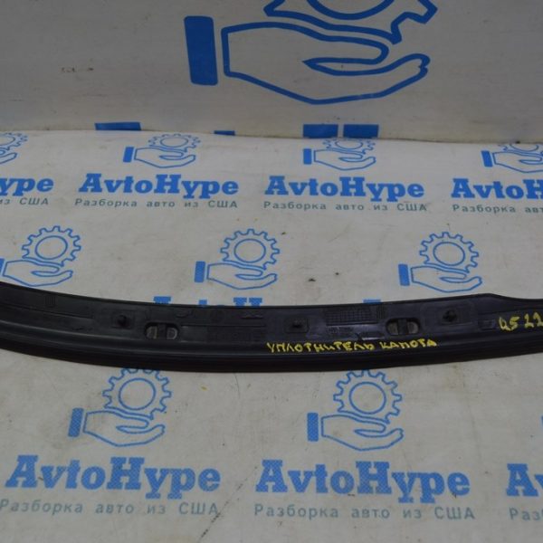 Уплотнитель капота передний правый Audi Q5 80A 18-24 80A823126